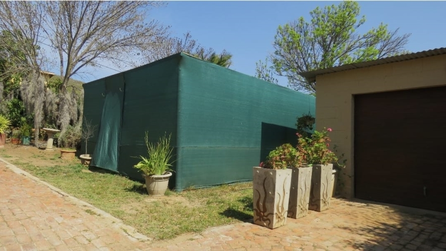 5 Bedroom Property for Sale in Uniondale Western Cape